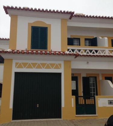 A Casinha da Tita - Moradia com Terraço