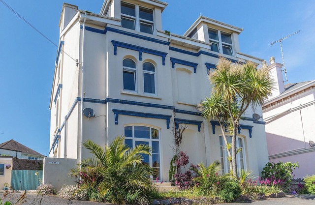 A cosy and comfortable apartment minutes from the centre of Brixham.