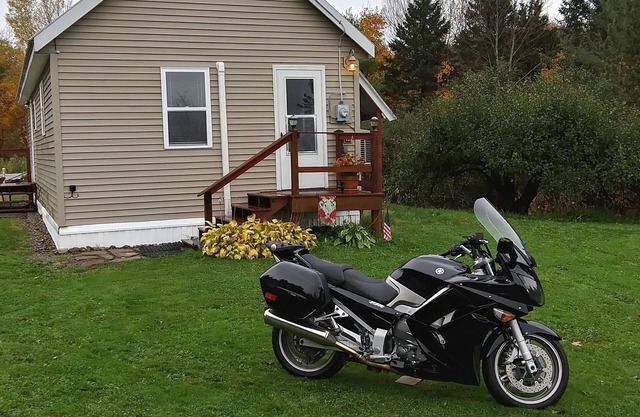 A cute Cottage, walk, explore, relax,unplug, read, bike in a beautiful setting.