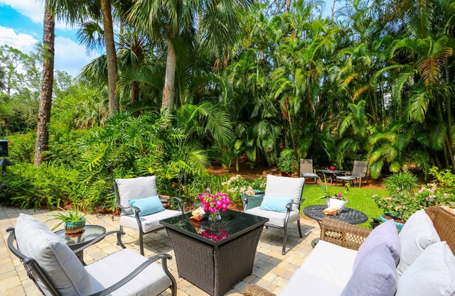 A FABULOUS SERENE PRIVATE SANCTUARY HOME IN NORTH NAPLES