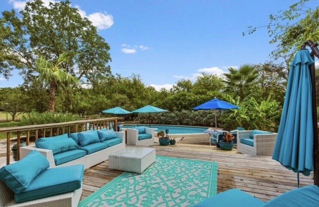 A Lil' Bit of Country living but not far from the city life.