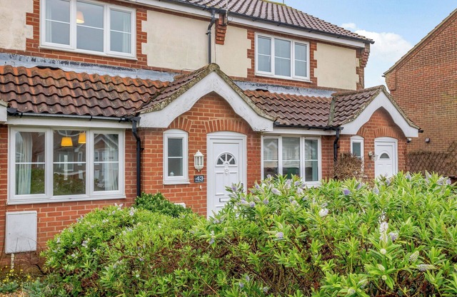 A lovely coastal property that is the perfect base for exploring the coast.
