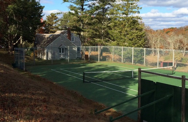 A Lovely Home and Spacious Property On Meadow's Edge