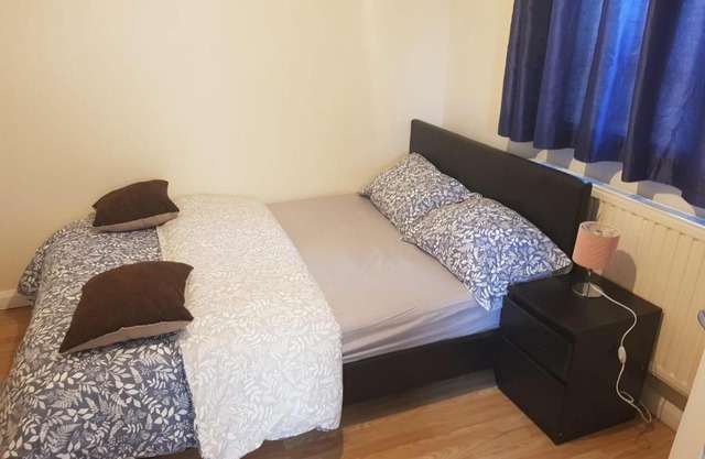 A LOVELY STUDIO FLAT FEW MINTUES TO DAGENHAM EAST STATION