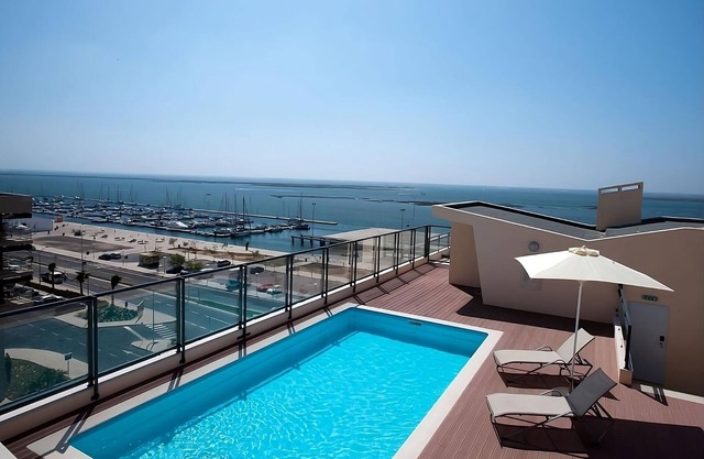 A Place You'll Surely Enjoy! Two Pet-friendly 3BR Aprt with Kitchen and Balcony!