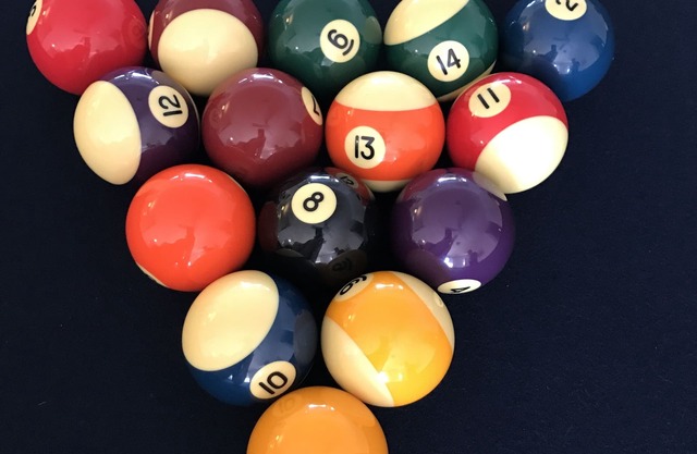 A pool, pool table, and dolphins? Oh my! 3bed 2 bath on canal 2 blocks to beach