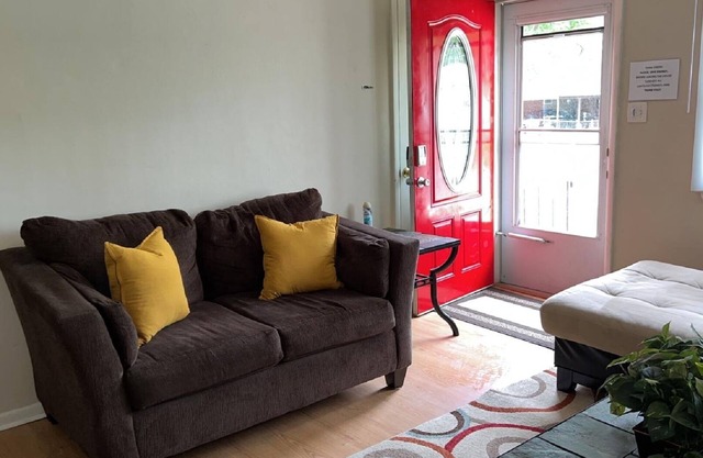 A Quiet Chesapeake Escape! Close to Rivers Casino!