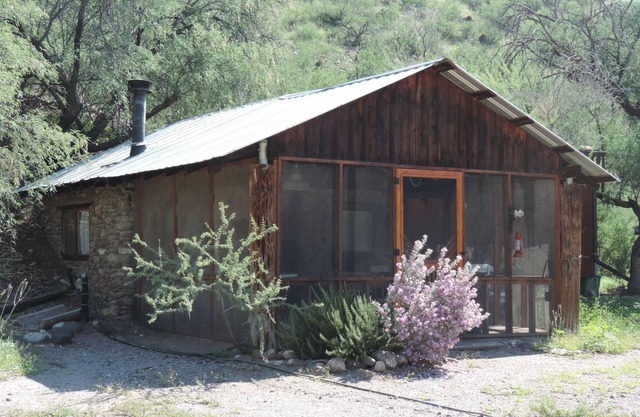 A River Rock Cabin in Cascabel