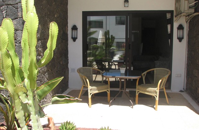 "A true haven" spacious Apartment in a small quiet complex nearby the beach