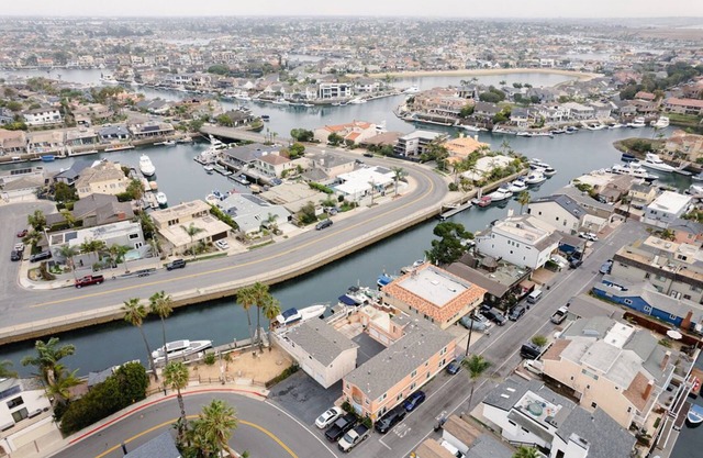 A Wave from It All - Waterfront Oasis by the Ocean
