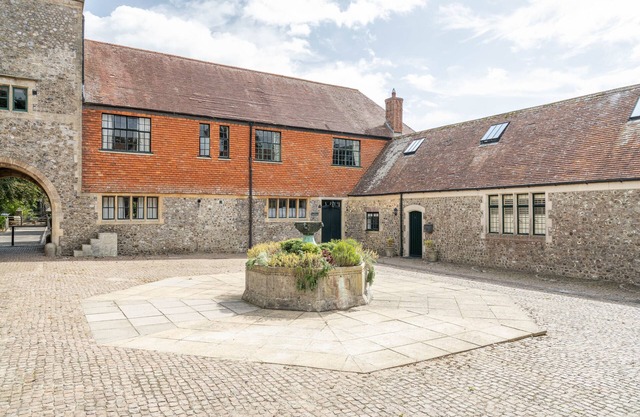 A wonderful Grade II listed cottage in stunning countryside with private beach