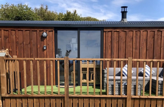 Aberaeron Shepherd’s Hut