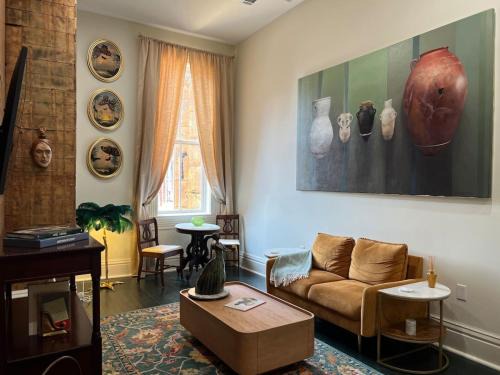 Above Bank Alley Suite