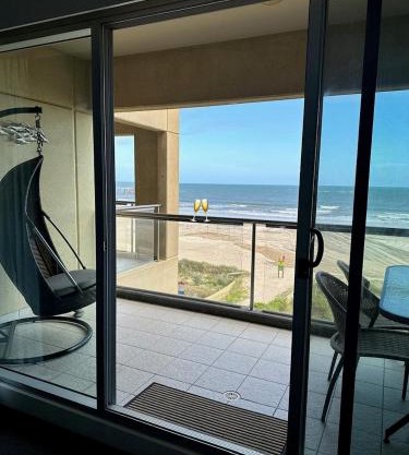 Absolute Beachfront at the Pier Glenelg