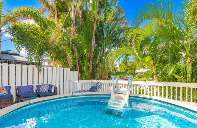 Abstract 5-bedroom Villa + Pool @ Las Olas Steps To The Beach