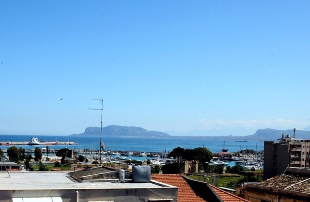 Accardi House Searooms