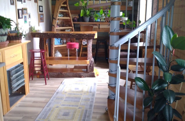 Access to Rainy Lake . river retreat