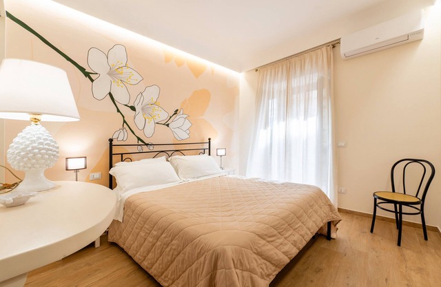 Accessible Double Room with Balcony, Wi-Fi, and Air Conditioning