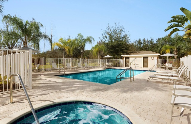 Accessible Unit w/Roll-In Shower | Great location