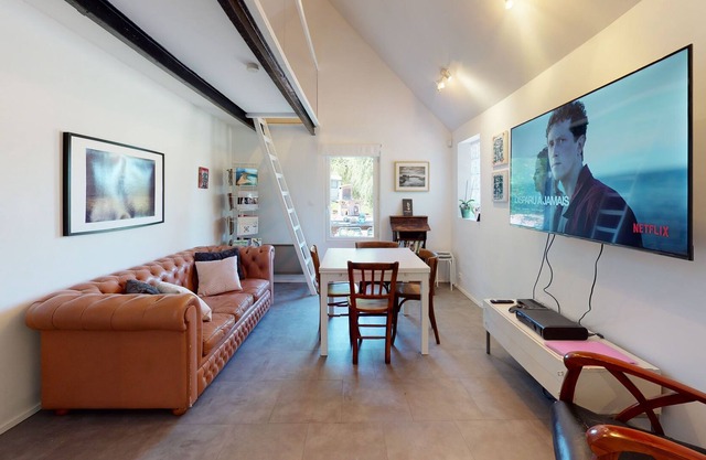Accommodation for 5 people in the countryside with heated swimming pool in summer