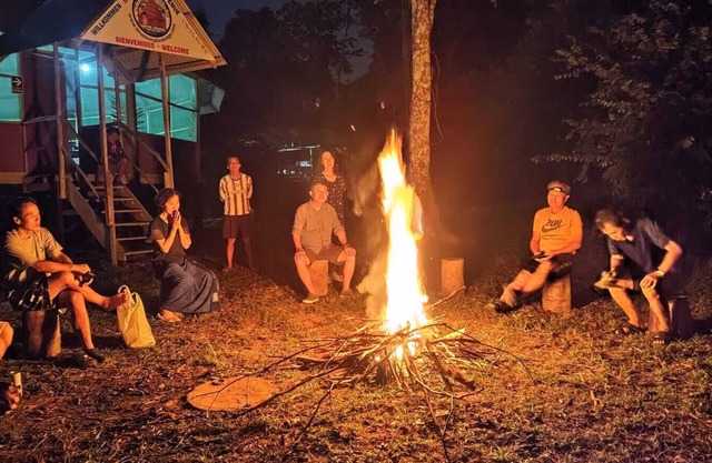 Accommodation and tours excursion: fishing ,watching dolphins, indian tribes.