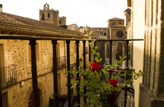 Accommodation Victoria Apartment with balcony