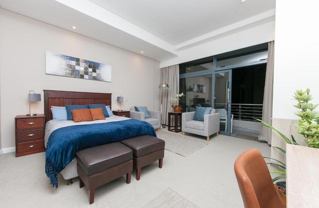 Ace Location walk to Sun Arena & Menlyn CBD WiFi Self Catering