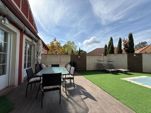 Acogedor chalet con jardín ideal para desconectar