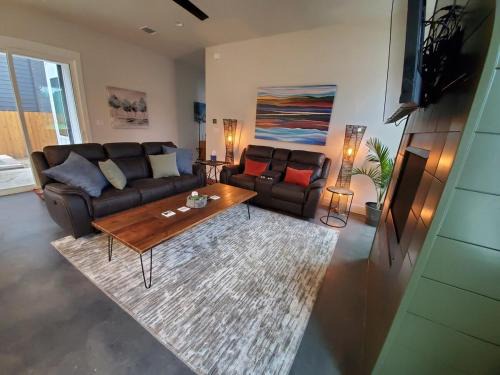 Actually walkable to square & Private Heated Pool