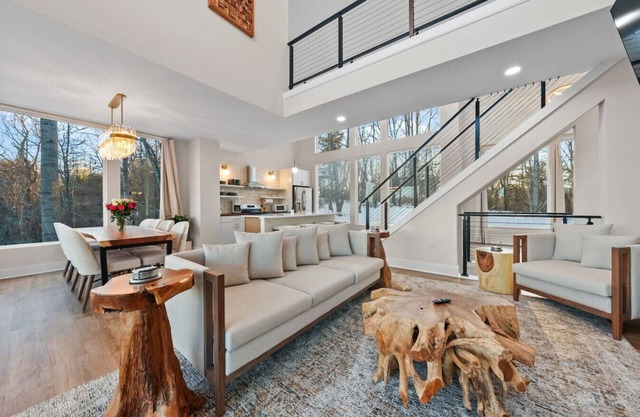 Adamina Canyon- Luxurious, Brand New 5BR/3BTH - #4