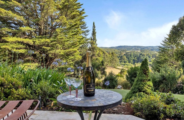 Adelaide Hills 4 Bedroom House With Views