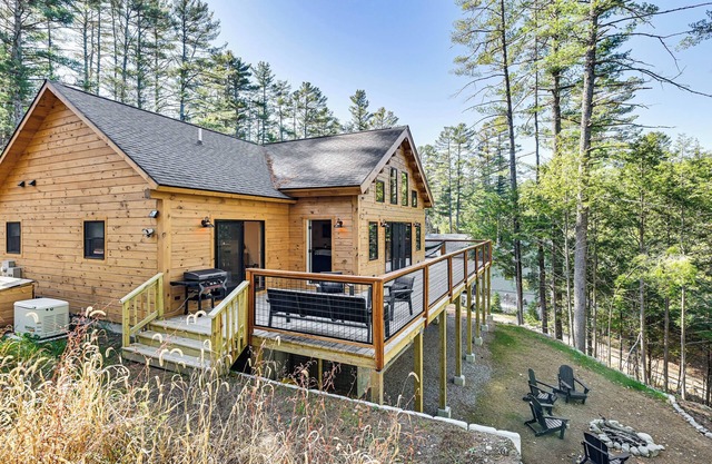 Adirondack Lakefront Cabin – Modern Luxe Family Escape near Gore & Lake George