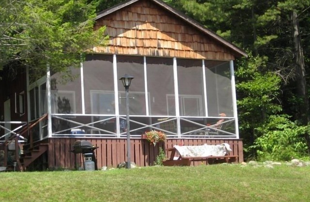 Adirondack Lakeside Cottage on Beautiful Brant Lake, NY