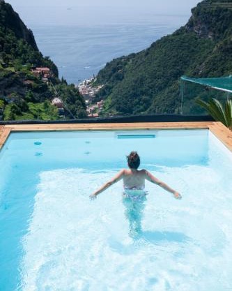 Admiring Amalfi