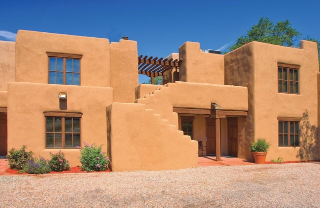 Adobe-Styled Studio w/Gas Fireplace, Resort BBQ Area & More!