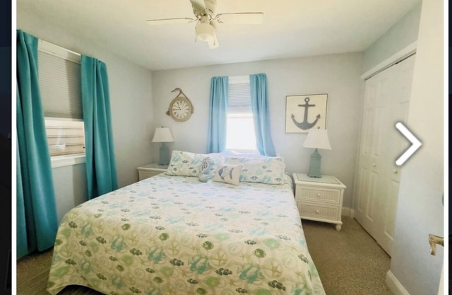 Adorable 1st floor, 3-bedroom condo with great porch 5 mins from the beach