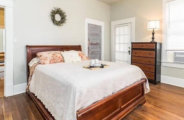 Adorable 2 Bed/1 Bath Retreat Near Baylor Hospital