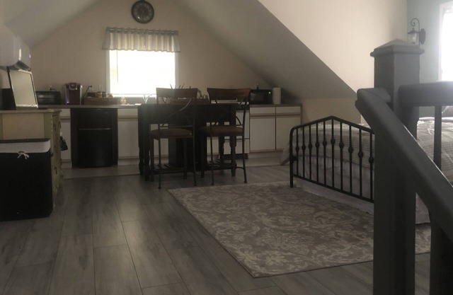 Adorable apartment in the heart of historic Summerville