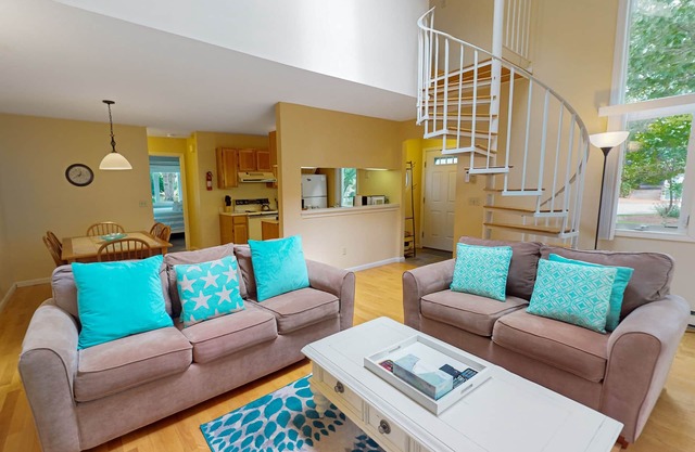 Adorable condo with patio, shared pool, & hot tub - close to the water