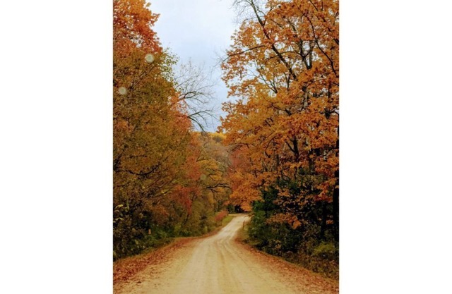 Adventure Time ideally located near a state park and large lake.