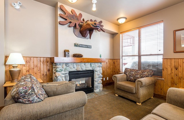 Affordable Creekside Condo with Balcony Great views with BBQ - Pet Friendly Too!