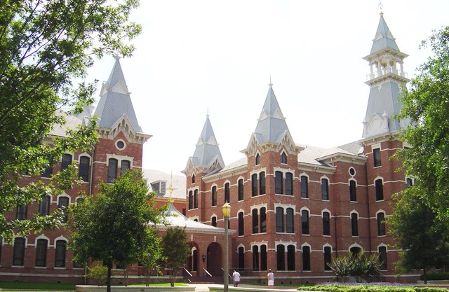 Affordable Getaway at Knights Inn Franklin Ave Waco! Pet-friendly, Free Parking