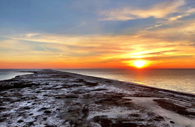 After Dune Delight Posh Luxury Outstanding Gulf & Sound Views 5-Star Rated Condo