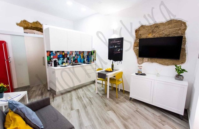 Agghiorna &skura house