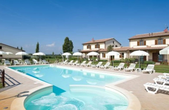 Agriturismo Le Rondini- APARTMENT WITH PATIO