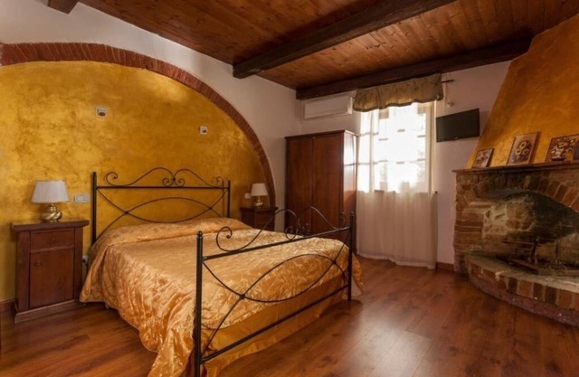 Agriturismo Nibbiano - Relax and Nature in Montepulciano