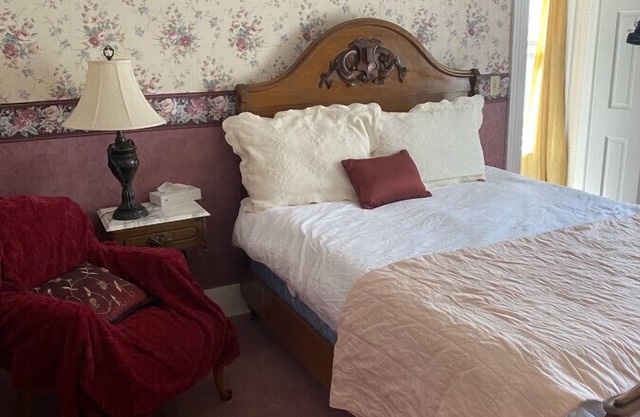 AH #15 · AH #15 Queen w/Shower