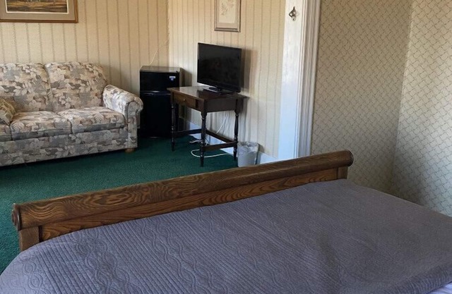 AH #21 · AH #21 Queen Suite w/SS/Fridge