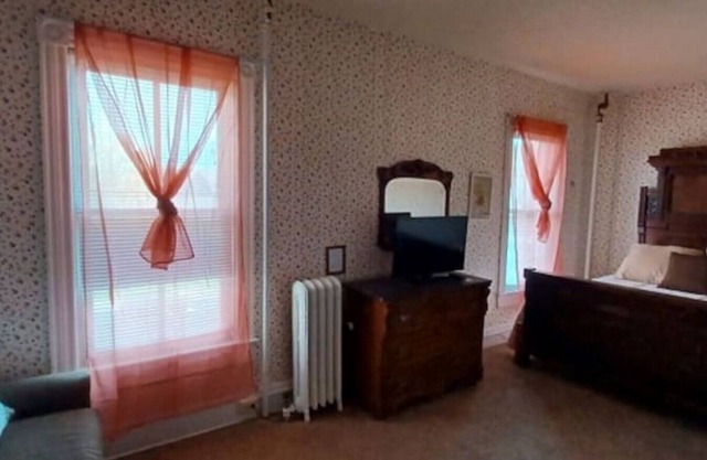 AH #3 · AH #3 Queen Suite/SS/Shower/Fridge