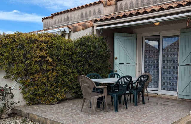 Air-Conditioned Villa Near Beach, Sleeps 6, Terrace, BBQ, and More!